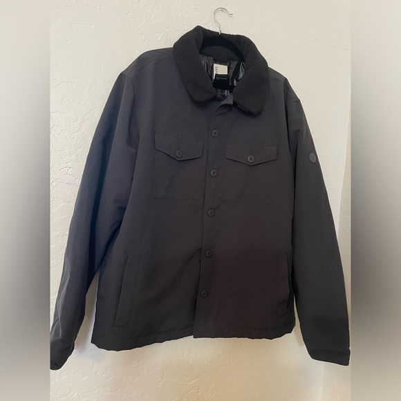 Vuori Men’s XL charcoal insulated jacket. EUC - Picture 9 of 12